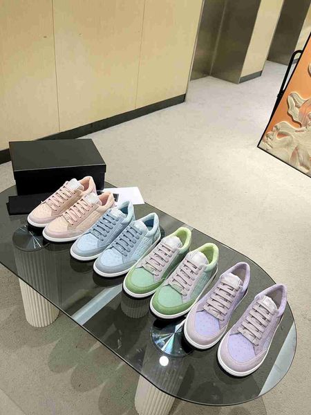 2022 famous brand women's leather silk sport shoes classic luxury breathable running shoes for women girl ladies designer sneakers whol, Black
2022 famous brand women's leather silk sport shoes classic luxury breathable running shoes for women girl ladies designer sneakers whol, Black