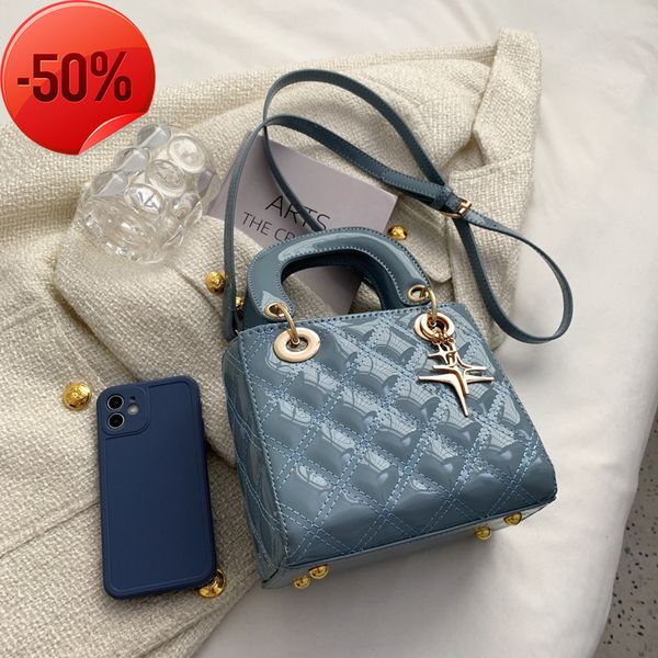 the factory directly small new fashion single shoulder msenger princs of wal large capacity bag female four-color
the factory directly small new fashion single shoulder msenger princs of wal large capacity bag female four-color