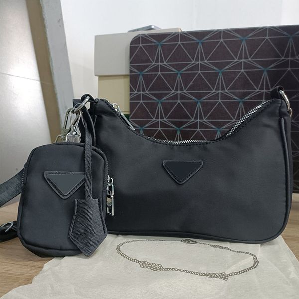 hh triangle logo nylon re-edition 2000 2005 re edition bags women underarm luxurious designer womens crossbody hobo shoulder purse prads han
hh triangle logo nylon re-edition 2000 2005 re edition bags women underarm luxurious designer womens crossbody hobo shoulder purse prads han