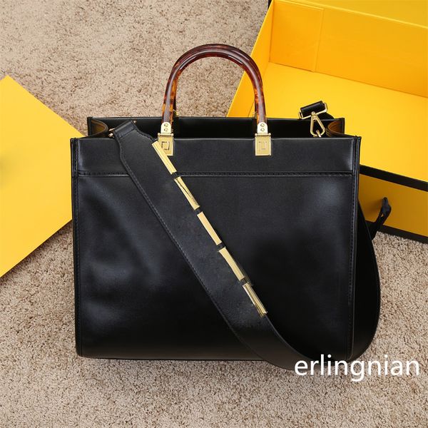 2022 handbags designer handbags, women's handbags purses and card-holders soft cowhide tote with diagonal shoulder luxury fashion shopp, Red;black
2022 handbags designer handbags, women's handbags purses and card-holders soft cowhide tote with diagonal shoulder luxury fashion shopp, Red;black