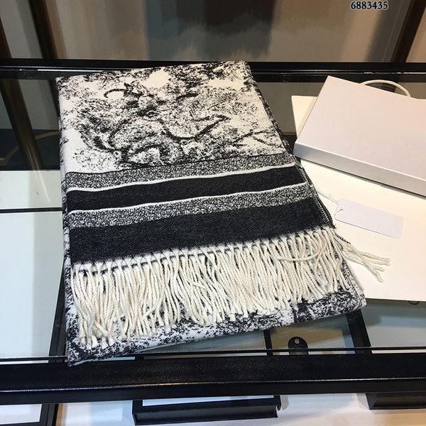 luxury designer scarf classic style fashionable shawl warm and comfortable in winter suitable for men and women gift giving self wearing ver, Blue;gray
luxury designer scarf classic style fashionable shawl warm and comfortable in winter suitable for men and women gift giving self wearing ver, Blue;gray