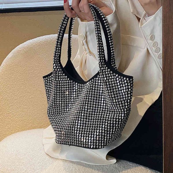 bag handbags fashion spring western style ladies luxury portable rhinestone bag black messenger bucket bags 220606
bag handbags fashion spring western style ladies luxury portable rhinestone bag black messenger bucket bags 220606