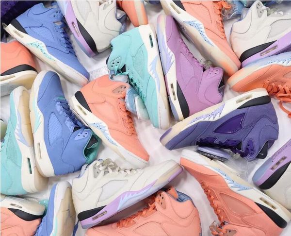 dj khaled x 5 we the mens basketball shoes 5s white purple orange blue unc outdoor sports sneakers with box
dj khaled x 5 we the mens basketball shoes 5s white purple orange blue unc outdoor sports sneakers with box