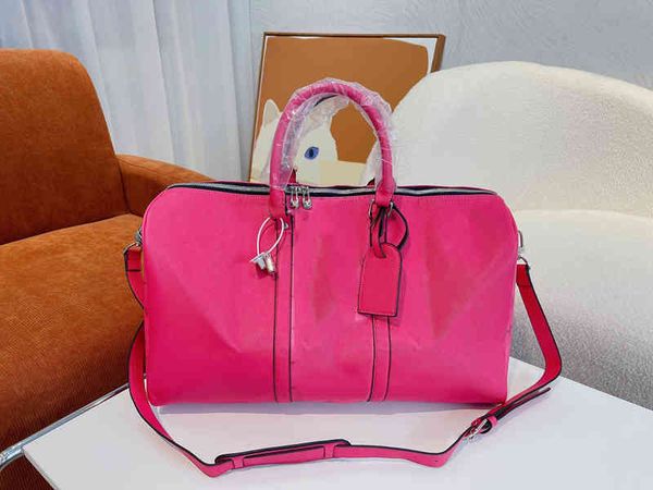women luxurys designers travel luggage duffle shoulder bag tote universal quality classical large capacity carry on weekender crossbody 2204
women luxurys designers travel luggage duffle shoulder bag tote universal quality classical large capacity carry on weekender crossbody 2204
