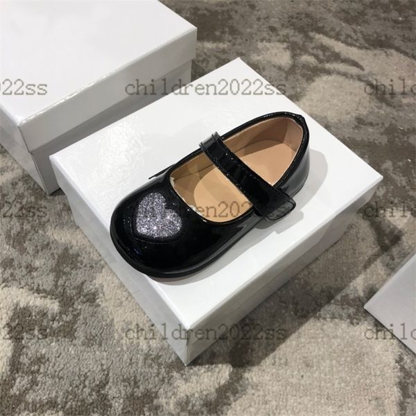 2022 girls flat shoes newly designer baby dancing shoes versatile classic lambskin dance shoe size 20-25, Black;grey
2022 girls flat shoes newly designer baby dancing shoes versatile classic lambskin dance shoe size 20-25, Black;grey