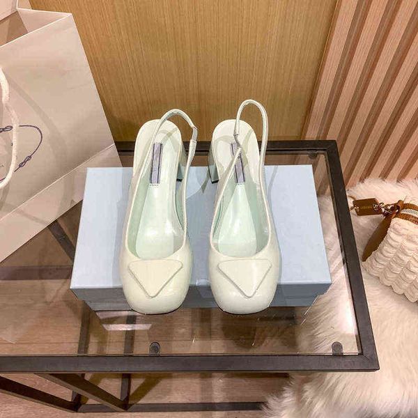 dress shoes new spring thick heel triangular standard square head single women's daily fashion medium shallow mouth sandals 220808, Black
dress shoes new spring thick heel triangular standard square head single women's daily fashion medium shallow mouth sandals 220808, Black