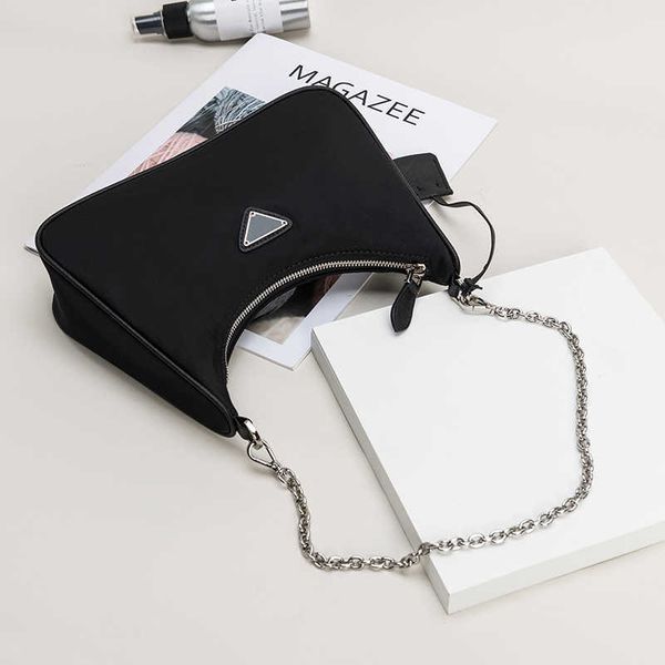 women luxurys designers bags 2022 chest pack lady tote chains handbags messenger backpack nylon crossbody bag european and american fashion
women luxurys designers bags 2022 chest pack lady tote chains handbags messenger backpack nylon crossbody bag european and american fashion