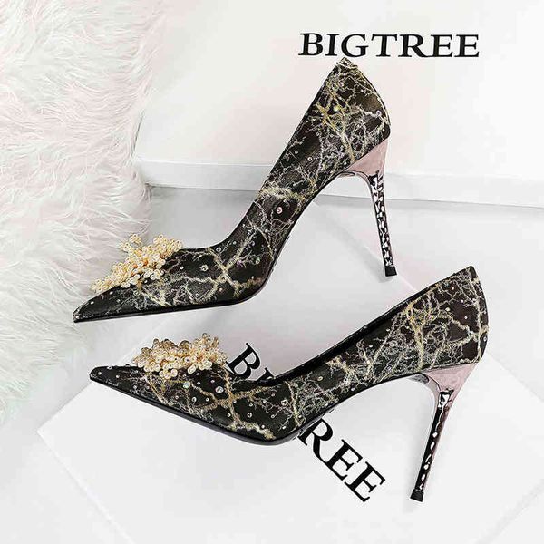 dress shoes banquet high heels thin shallow mouth pointed pearl flower rhinestone women shoes single 220514, Black
dress shoes banquet high heels thin shallow mouth pointed pearl flower rhinestone women shoes single 220514, Black