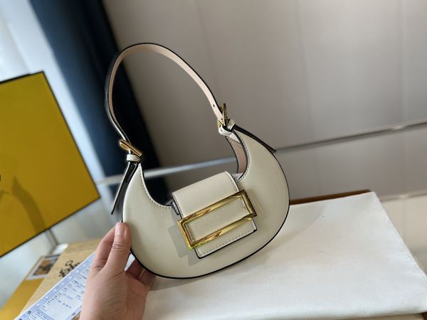 handbag girls' new 2022 moon croissant bag single shoulder strap small portable metal piece exquisite decoration multiple colors availa
handbag girls' new 2022 moon croissant bag single shoulder strap small portable metal piece exquisite decoration multiple colors availa