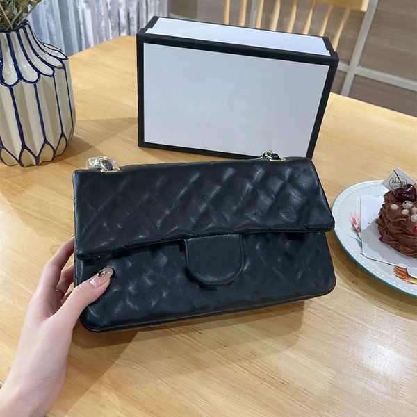 20922 luxury fashion shoulder bag ladies quilted flap chain classic crossbody messenger bag large capacity outdoor sacoche street designer b
20922 luxury fashion shoulder bag ladies quilted flap chain classic crossbody messenger bag large capacity outdoor sacoche street designer b