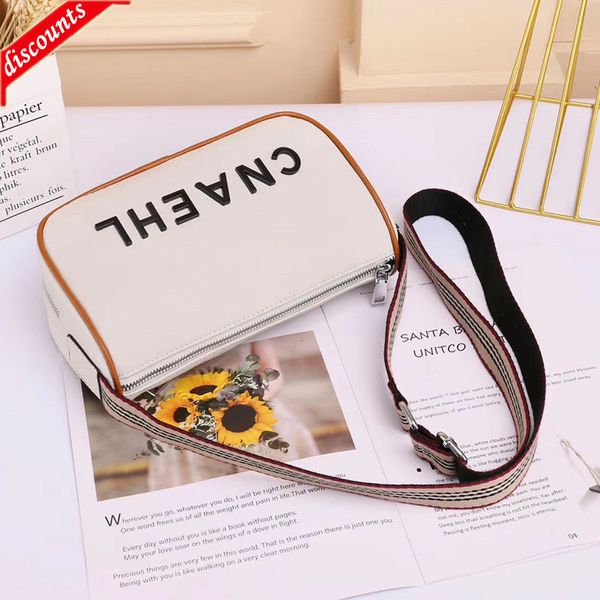 leather single women's natural fall 2022 new fashion versatile letter casual quality shoulder messenger bag lady handbags
leather single women's natural fall 2022 new fashion versatile letter casual quality shoulder messenger bag lady handbags