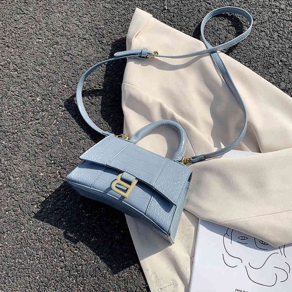 women luxury blencaigasss handbags high ins niche sense small bag female 2022 fashion versatile b home one shoulder portable messenger
women luxury blencaigasss handbags high ins niche sense small bag female 2022 fashion versatile b home one shoulder portable messenger