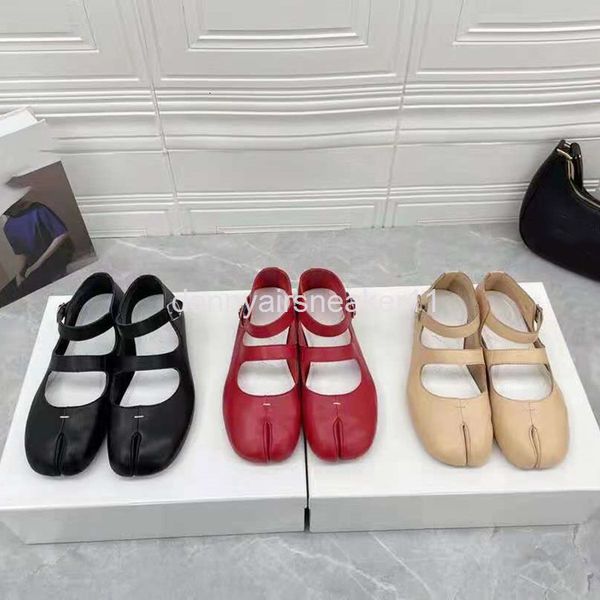 dress shoes mm6 leather split toe shoes autumn flat mary jane thick heel single women's, Black
dress shoes mm6 leather split toe shoes autumn flat mary jane thick heel single women's, Black