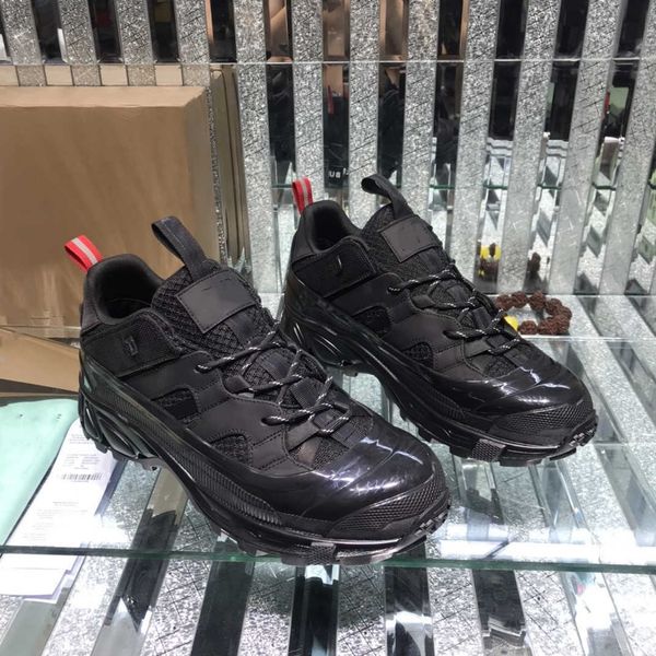 2022 italy casual shoes platform triple boots black white multi-color suede leaopard reflective height reaction men sneakers spotted luxury
2022 italy casual shoes platform triple boots black white multi-color suede leaopard reflective height reaction men sneakers spotted luxury