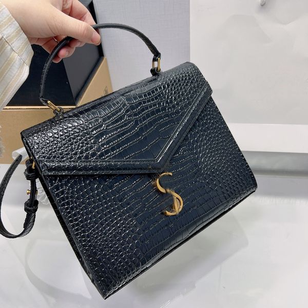 fall/winter diagonal bag new gaby bag envelope flap tote bronze chain shoulder strap 18
fall/winter diagonal bag new gaby bag envelope flap tote bronze chain shoulder strap 18