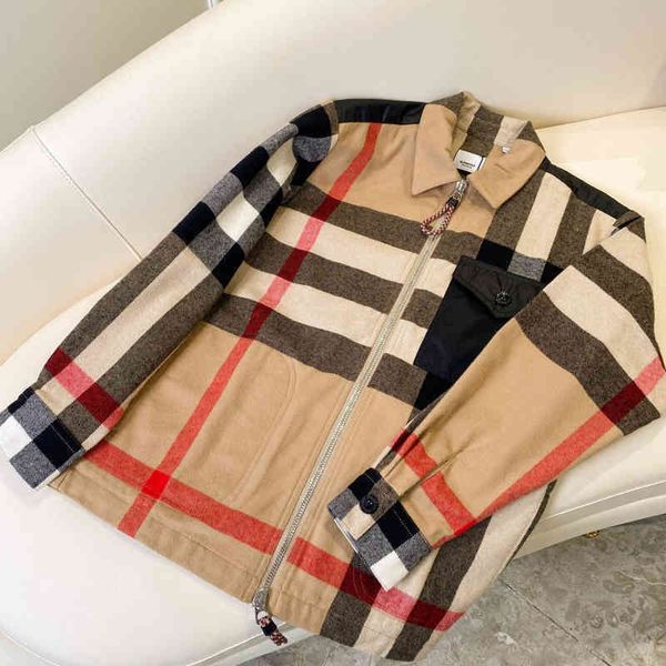 designer burb jacket and coat 22s spring classic plaid wool stitched long sleeve lapel jacket casual loose coat for men women, Black;brown
designer burb jacket and coat 22s spring classic plaid wool stitched long sleeve lapel jacket casual loose coat for men women, Black;brown