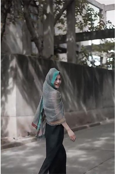 linen scarf autumn winter contrast color scarf cotton and linen retro style cloak, Blue;gray
linen scarf autumn winter contrast color scarf cotton and linen retro style cloak, Blue;gray