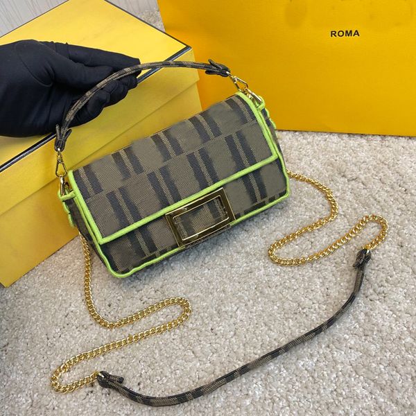 2022 new messenger baguette bag women handbag purse crossbody bags fashion letter canvas handbags golden hasp detchable shoulder strap totes
2022 new messenger baguette bag women handbag purse crossbody bags fashion letter canvas handbags golden hasp detchable shoulder strap totes