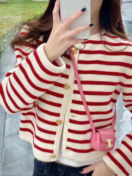 factory online export designer brand bags net red new mini headset women 2022 summer printed fashion versatile trend messenger
factory online export designer brand bags net red new mini headset women 2022 summer printed fashion versatile trend messenger