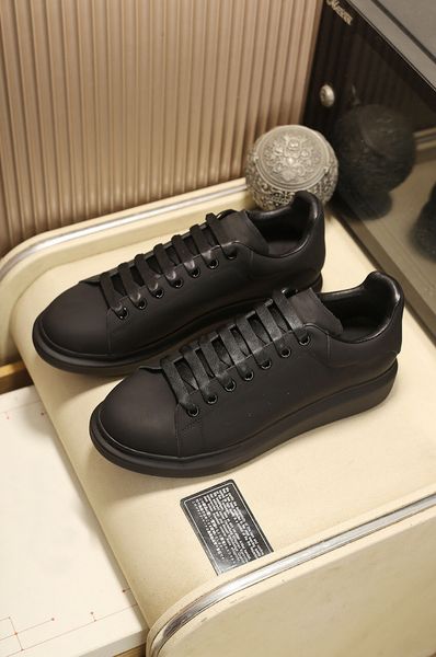 2022 men women casual fashion brand designer sneakers genuine leather tennis trainers jogging walking outdoor platform shoes size 35-46, Red;white
2022 men women casual fashion brand designer sneakers genuine leather tennis trainers jogging walking outdoor platform shoes size 35-46, Red;white
