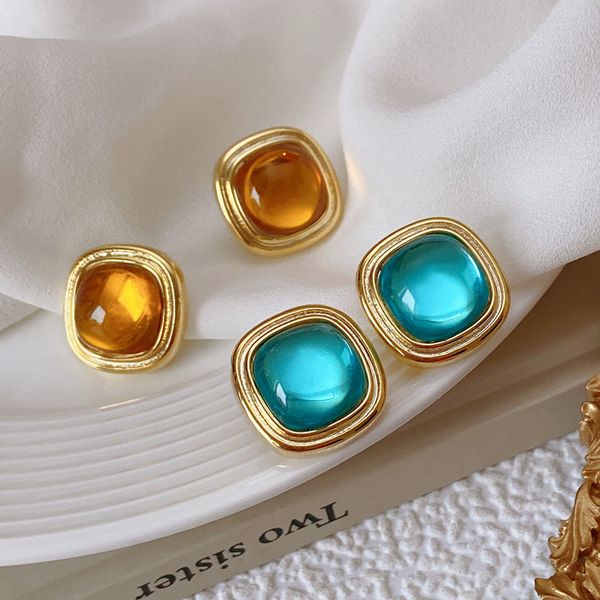 new designed stud amber retro gem earring colors matching crystal anti allergy women's earring hoop ladies designer jewelry d212, Golden;silver 
new designed stud amber retro gem earring colors matching crystal anti allergy women's earring hoop ladies designer jewelry d212, Golden;silver
