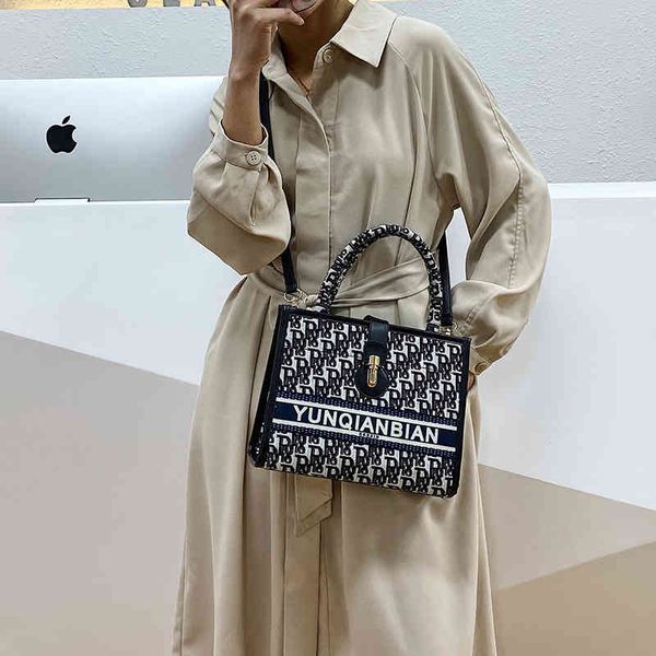 women's bag new 2022 msenger shoulder portable red style 2022 brand trend fashion design ladies handbags
women's bag new 2022 msenger shoulder portable red style 2022 brand trend fashion design ladies handbags