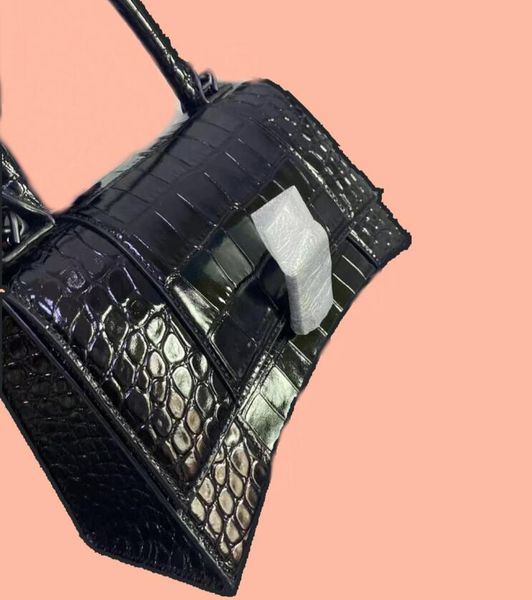 alligator hourglass luxury designer bag ladies clasic shoulder bags women handbags wallet messenger crossbody with box, Red;black
alligator hourglass luxury designer bag ladies clasic shoulder bags women handbags wallet messenger crossbody with box, Red;black
