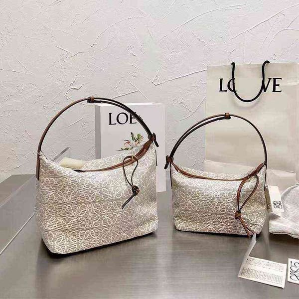 loew's fashion embroidery handbag single shoulder medieval cowhide canvas underarm versatile old flower lunch
loew's fashion embroidery handbag single shoulder medieval cowhide canvas underarm versatile old flower lunch