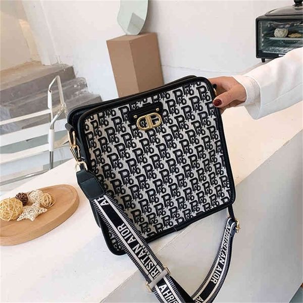 embroidered small broadband single messenger ziwen same large capacity 75% off factory sales
embroidered small broadband single messenger ziwen same large capacity 75% off factory sales