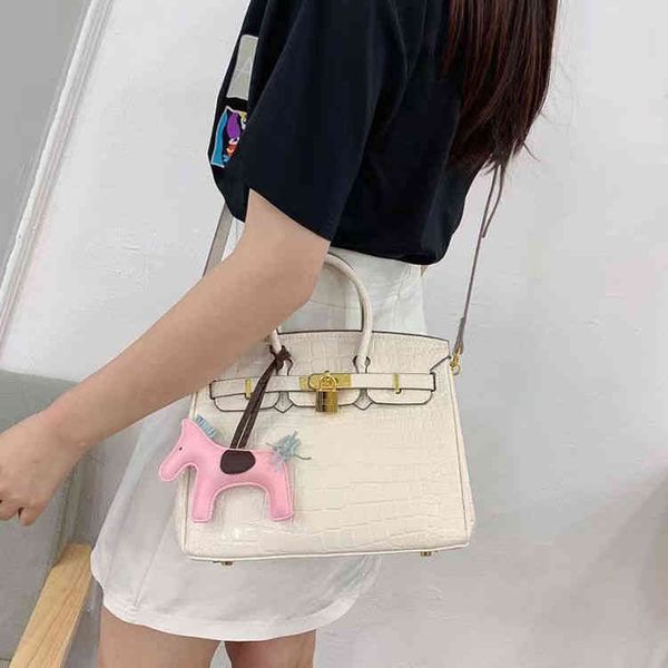 fashion women handbags heme genuine leather pattern bag women's 2022 summer high-grade foreign style one shoulder messenger
fashion women handbags heme genuine leather pattern bag women's 2022 summer high-grade foreign style one shoulder messenger