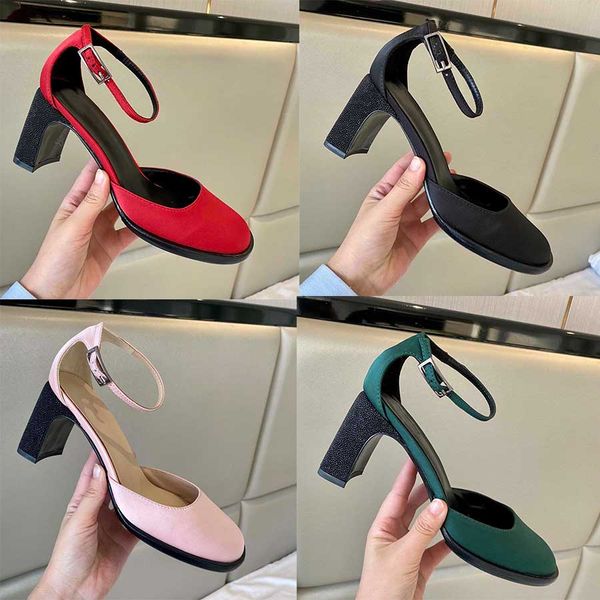 designer women sandals mini double g slippers summer chunky crystal heels sandal real silk slipper classic fashion luxury metal buckle thick, Black
designer women sandals mini double g slippers summer chunky crystal heels sandal real silk slipper classic fashion luxury metal buckle thick, Black