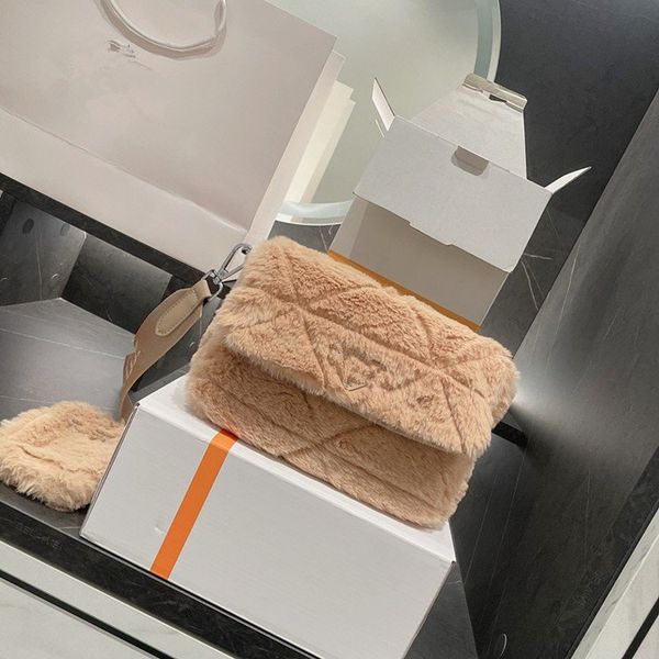 luxurys designers p plush postman bag 2021 autumn and winter new two-in-one fluffy one-shoulder bag hobo armpit commuter bags totes
luxurys designers p plush postman bag 2021 autumn and winter new two-in-one fluffy one-shoulder bag hobo armpit commuter bags totes