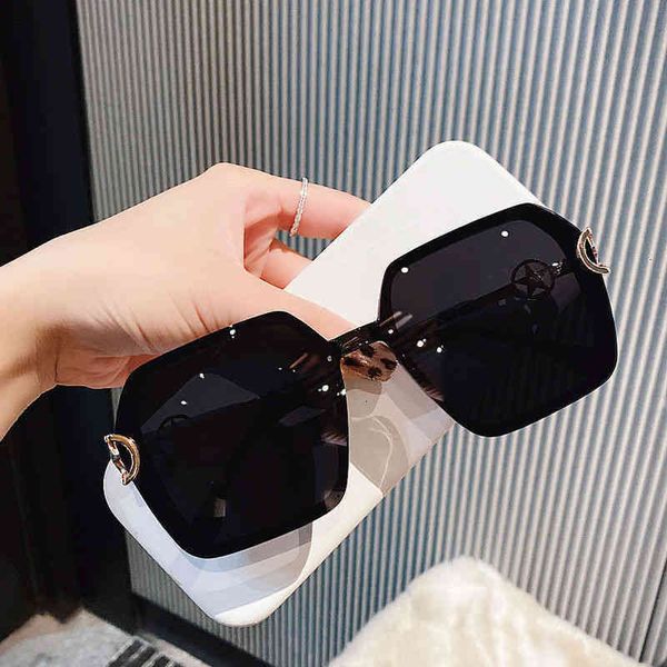 women sunglasses luxury brand designer cat sunglass women's summer online red street shooting square big thin vintage sun glasses for m, White;black
women sunglasses luxury brand designer cat sunglass women's summer online red street shooting square big thin vintage sun glasses for m, White;black