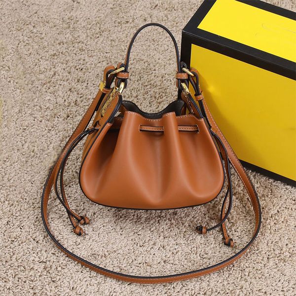 genuine leather lady tote womens designer basket bag fashion shopping bag drawstring shrink design shoulder crossbody bags backpack purse la
genuine leather lady tote womens designer basket bag fashion shopping bag drawstring shrink design shoulder crossbody bags backpack purse la