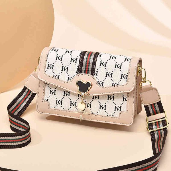 small bag female 2022 new square color letter single shoulder fashion cross messenger women bags designer luxury fashion handbags
small bag female 2022 new square color letter single shoulder fashion cross messenger women bags designer luxury fashion handbags