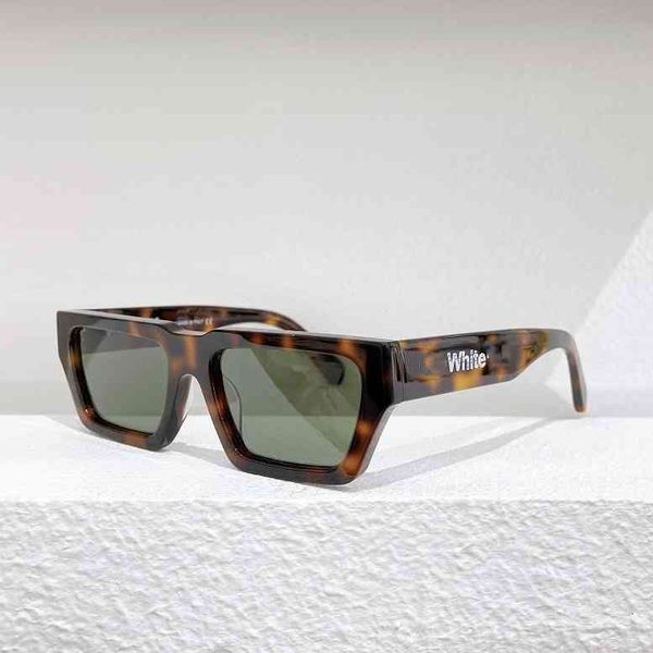 sunglasses off fashion trendsetter white narrow frame same sunglasses z450, White;black
sunglasses off fashion trendsetter white narrow frame same sunglasses z450, White;black