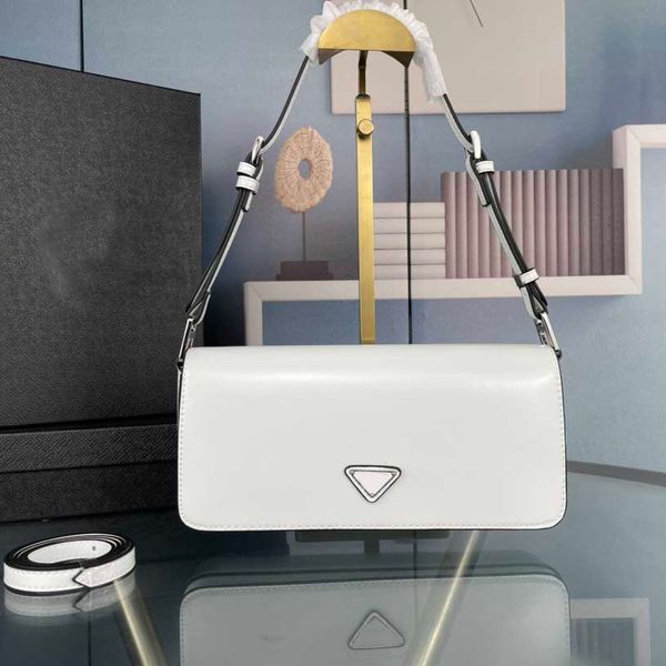 flap design women armpit shoulder bags simple vintage girls clutch purse small shopping handbag crossbody fashion street lady cowhide leathe
flap design women armpit shoulder bags simple vintage girls clutch purse small shopping handbag crossbody fashion street lady cowhide leathe