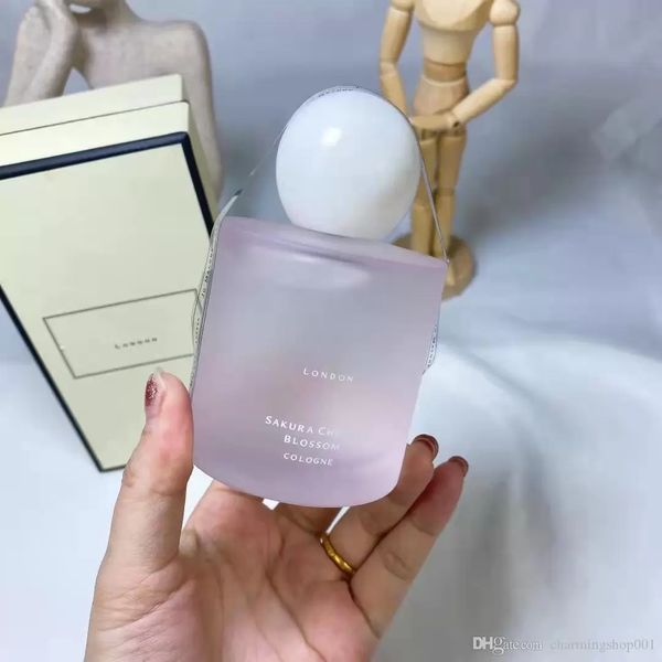 charming perfume for girl sakura cherry blossom 100ml edp parfums woman spray luxury famous brand designer fragrance cologne perfumes gifts
charming perfume for girl sakura cherry blossom 100ml edp parfums woman spray luxury famous brand designer fragrance cologne perfumes gifts