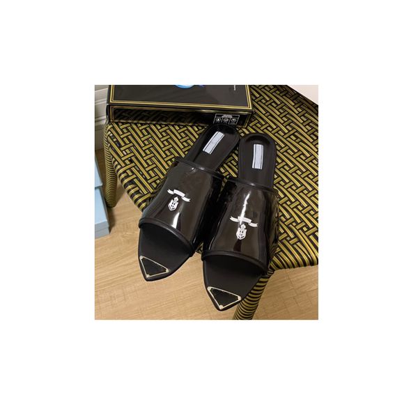 4 colors slippers for women fashion brand triangle logo print comfort slipper outdoor sport black silver blue rose red size 35 to 40
4 colors slippers for women fashion brand triangle logo print comfort slipper outdoor sport black silver blue rose red size 35 to 40