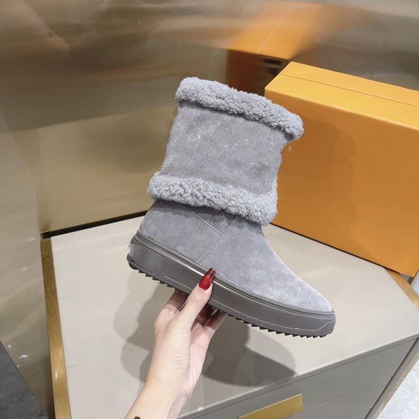 women ultra mini snow boots slipper winter new popular ankle sheepskin fur plush keep warm 0702, Black
women ultra mini snow boots slipper winter new popular ankle sheepskin fur plush keep warm 0702, Black