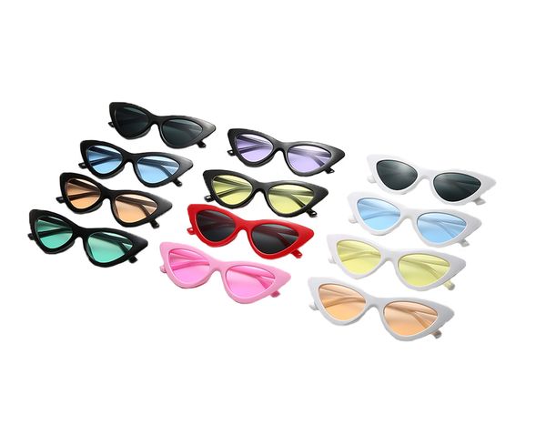 sunglasses new fashion triangle personality street shooting catwalk sunglasses cross-border trend, White;black
sunglasses new fashion triangle personality street shooting catwalk sunglasses cross-border trend, White;black
