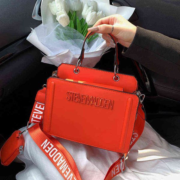 bag female 2022 new fashion letter handbag trend net red messenger single shoulder factory two pieces versatile banquet bags for women handb
bag female 2022 new fashion letter handbag trend net red messenger single shoulder factory two pieces versatile banquet bags for women handb