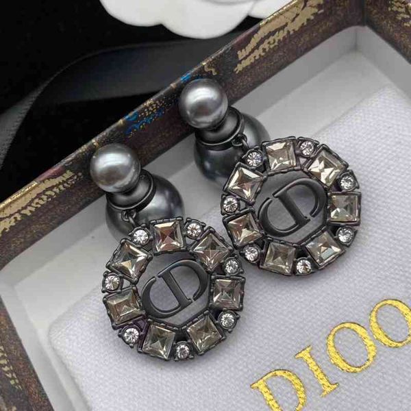 2022 new letters black pearl rhinestone earrings women's earrings us design jewelry, Golden
2022 new letters black pearl rhinestone earrings women's earrings us design jewelry, Golden