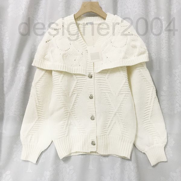 women's sweaters designer xiaoxiang fake two love button hollow out knitted cardigan 21 early autumn new design shawl style coat female, White;black
women's sweaters designer xiaoxiang fake two love button hollow out knitted cardigan 21 early autumn new design shawl style coat female, White;black