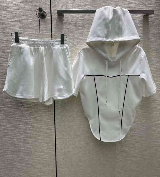 women's tracksuits 2022 spring and summer new hooded drawstring line short sleeve t-shirt elastic waist wide leg shorts set women, Gray
women's tracksuits 2022 spring and summer new hooded drawstring line short sleeve t-shirt elastic waist wide leg shorts set women, Gray