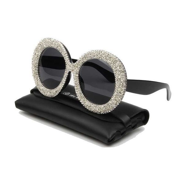 sunglasses 2022 luxury oversized women vintage rhinestones sun glasses round frame gradient mirror shades for oculos, White;black 
sunglasses 2022 luxury oversized women vintage rhinestones sun glasses round frame gradient mirror shades for oculos, White;black