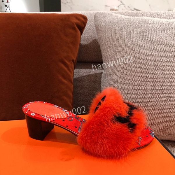 2022 designer luxury women love cotton slippers lady slipper wool slide winter fur fluffy furry letters sandals warm comfortable slides fuzz, Black
2022 designer luxury women love cotton slippers lady slipper wool slide winter fur fluffy furry letters sandals warm comfortable slides fuzz, Black