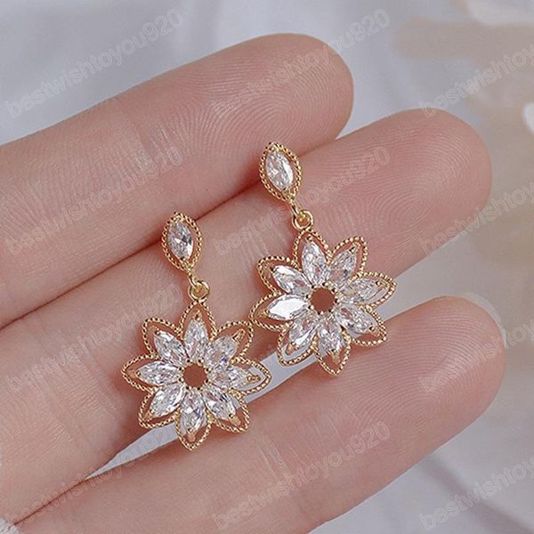 gold dainty korean flower earrring for women bling aaa zirconia hollow lace dangle earring wedding brincos bijoux gift, Silver
gold dainty korean flower earrring for women bling aaa zirconia hollow lace dangle earring wedding brincos bijoux gift, Silver