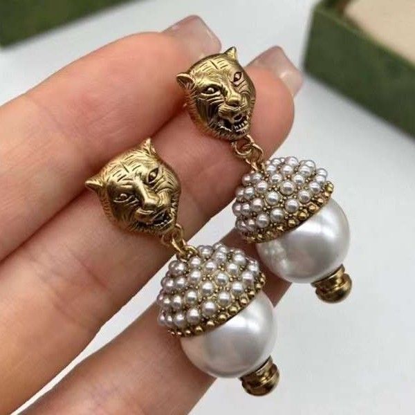 brand designer earrings chandelier new luxury symmetrical tiger head diamond pearl pendant designer stud earrings women's party wedding, Silver
brand designer earrings chandelier new luxury symmetrical tiger head diamond pearl pendant designer stud earrings women's party wedding, Silver