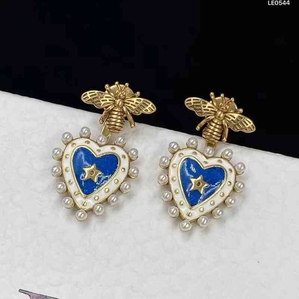 di family love cartoon cute girl sen red ear bee jewelry2022 luxury brand fashion design versatile ladies jewelry stud earrings, Golden;silver
di family love cartoon cute girl sen red ear bee jewelry2022 luxury brand fashion design versatile ladies jewelry stud earrings, Golden;silver